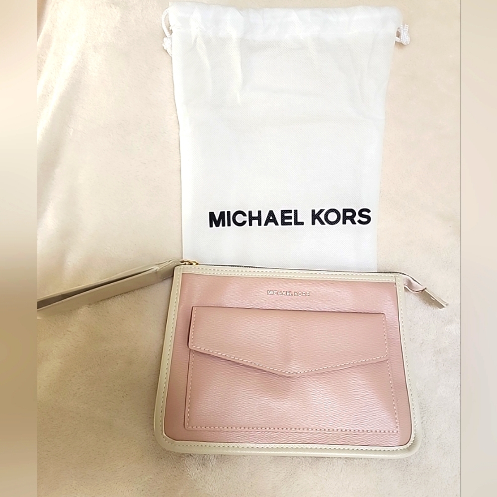 New Michael Kors Beauty Blush Faux Leather Zip Wristlet Clutch Snap Pocket Pouch